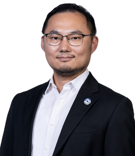 Headshot of Xuan Liu on a white background