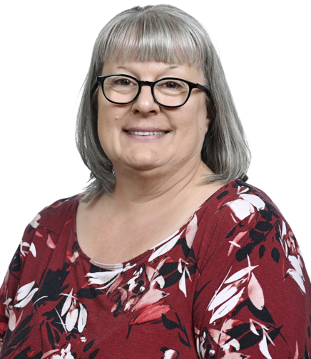 Headshot of Tracy Crawford on a white background