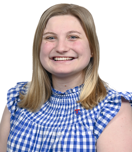 Headshot of Lauren Theis on a white background