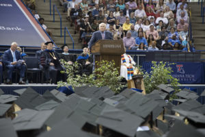 Terry Bradshaw delivers the commencement address.