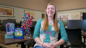 Rebecca Hodnett works in the VISTA lab.