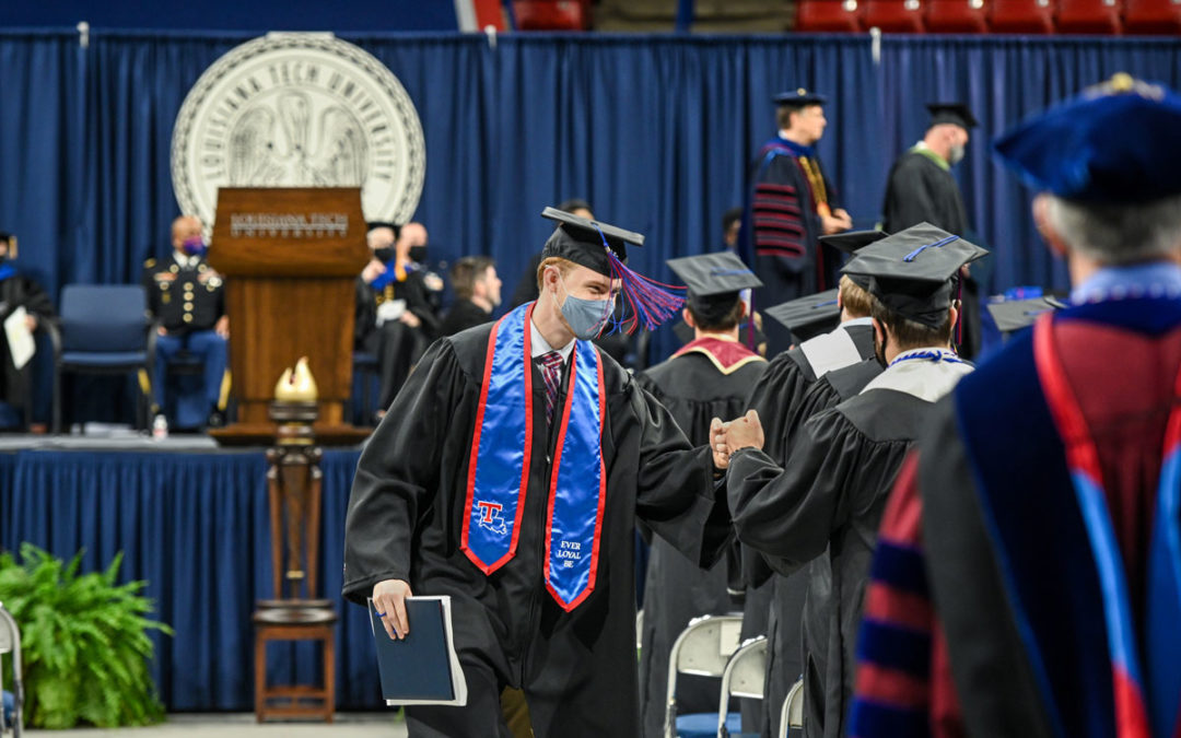 Louisiana Tech graduates second-largest class in history