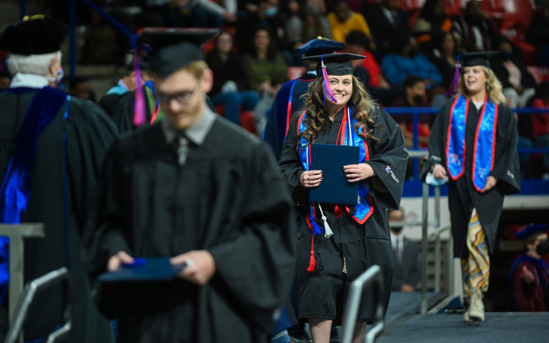 Johnson focuses on perseverance and purpose in Louisiana Tech’s Fall 2021 Commencement address