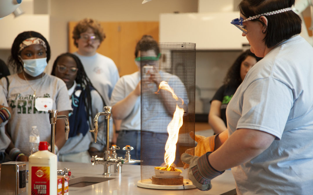 Engineering and Science Association hosts E&S Day for hundreds of local high school students