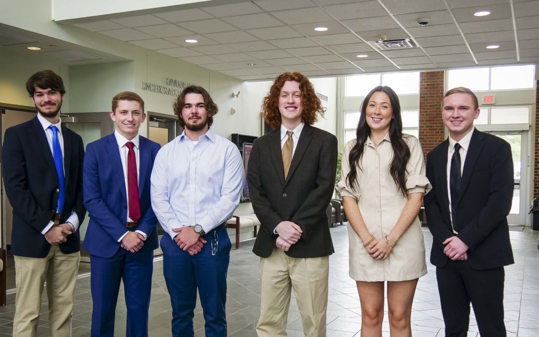 First-year business students take home scholarship awards in annual Top Pup pitch competition
