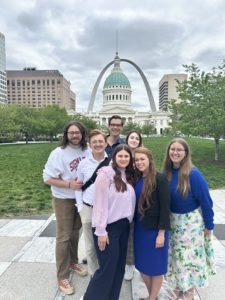 Sigma Tau Delta trip to St Louis