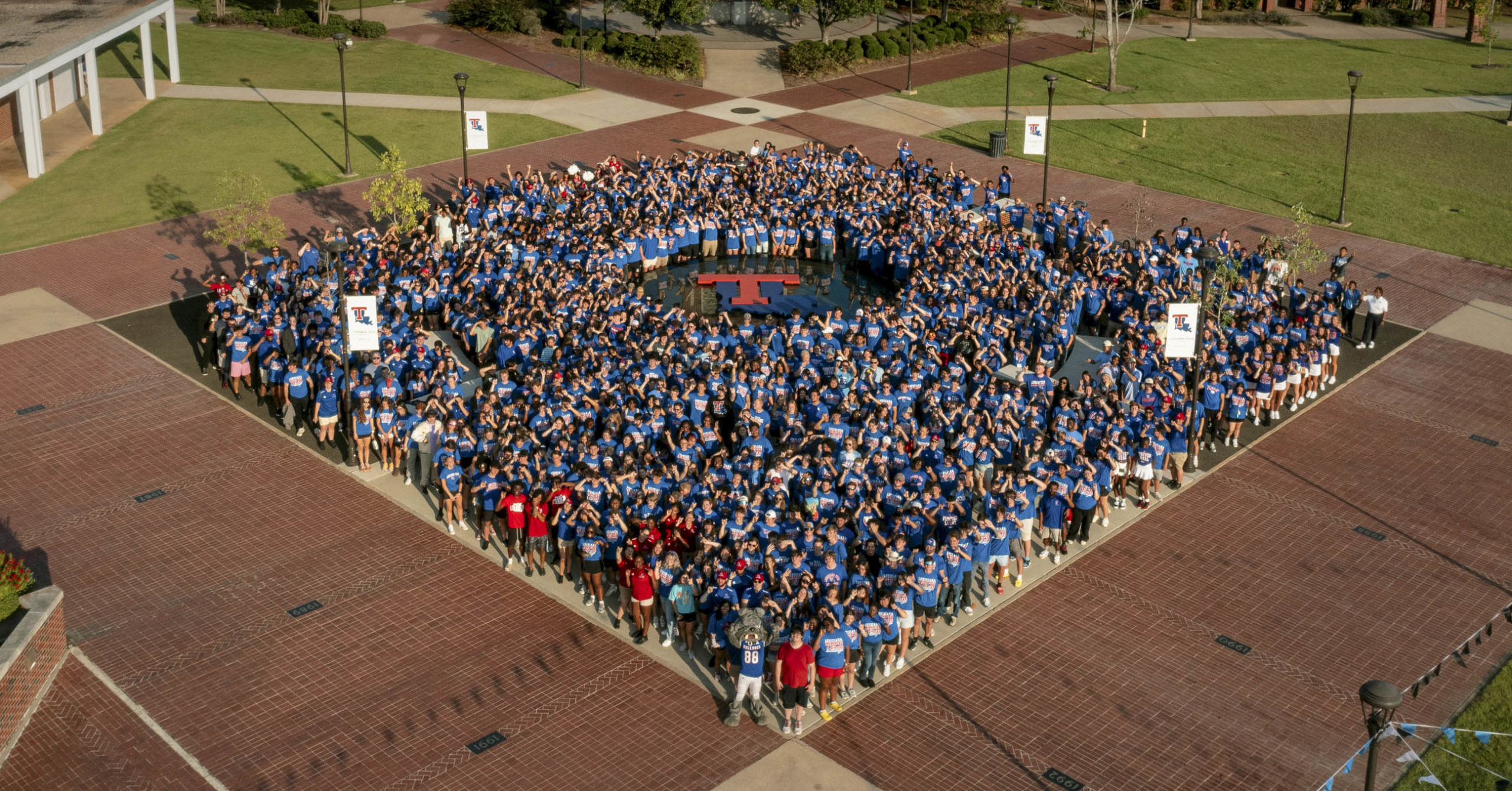 Louisiana Tech 2024 Freshman Class in Centennial Plaza Louisiana Tech 2024 Freshman Class in Centennial Plaza